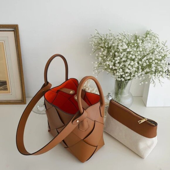 Caramel Woven Leather Bucket Bag, Loop Handles, Removable Shoulder Strap, NWOT - Picture 15 of 16